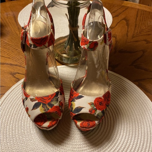 Qupid Floral Heels Size 9 - Picture 2 of 7